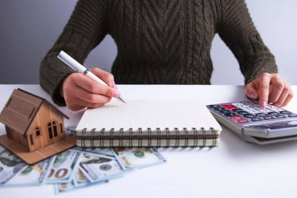 ¿Cuanto cuesta una hora a 40.000 dólares al año? ¿Buen salario o no? ¿Cuanto cuesta una hora a 40.000 dólares al año? ¿Buen salario o no?