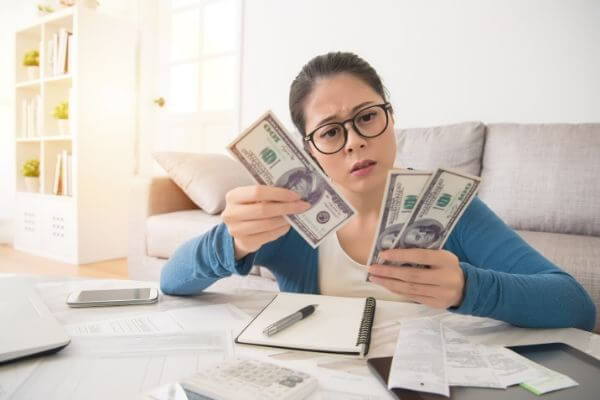 ¿Cuánto cuesta al año 21 dólares la hora? ¿Puedo vivir de esto? ¿Cuánto cuesta al año 21 dólares la hora? ¿Puedo vivir de esto?