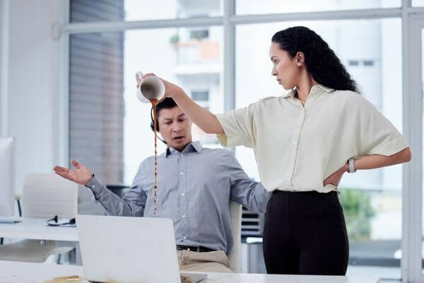 Odio mi trabajo: cómo saber si es momento de cambiar de carrera Odio mi trabajo: cómo saber si es momento de cambiar de carrera