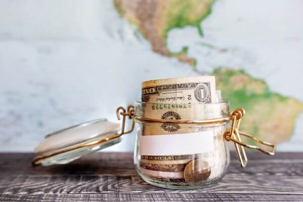5 consejos para ahorrar dinero en viajes con un fondo de vacaciones