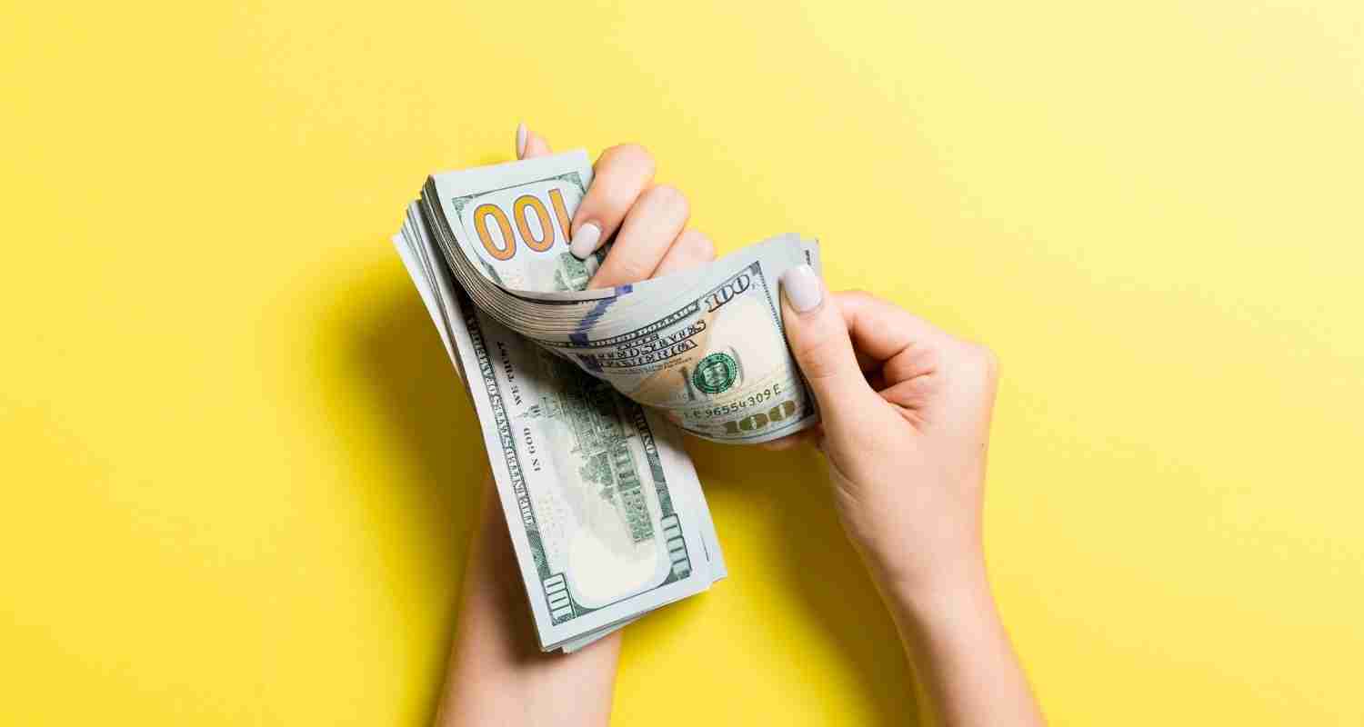 Cómo convertir dinero en más dinero (16 formas sencillas)