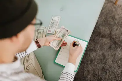 Cómo ganar $600 a la semana desde casa: 13 trucos inteligentes Cómo ganar $600 a la semana desde casa: 13 trucos inteligentes