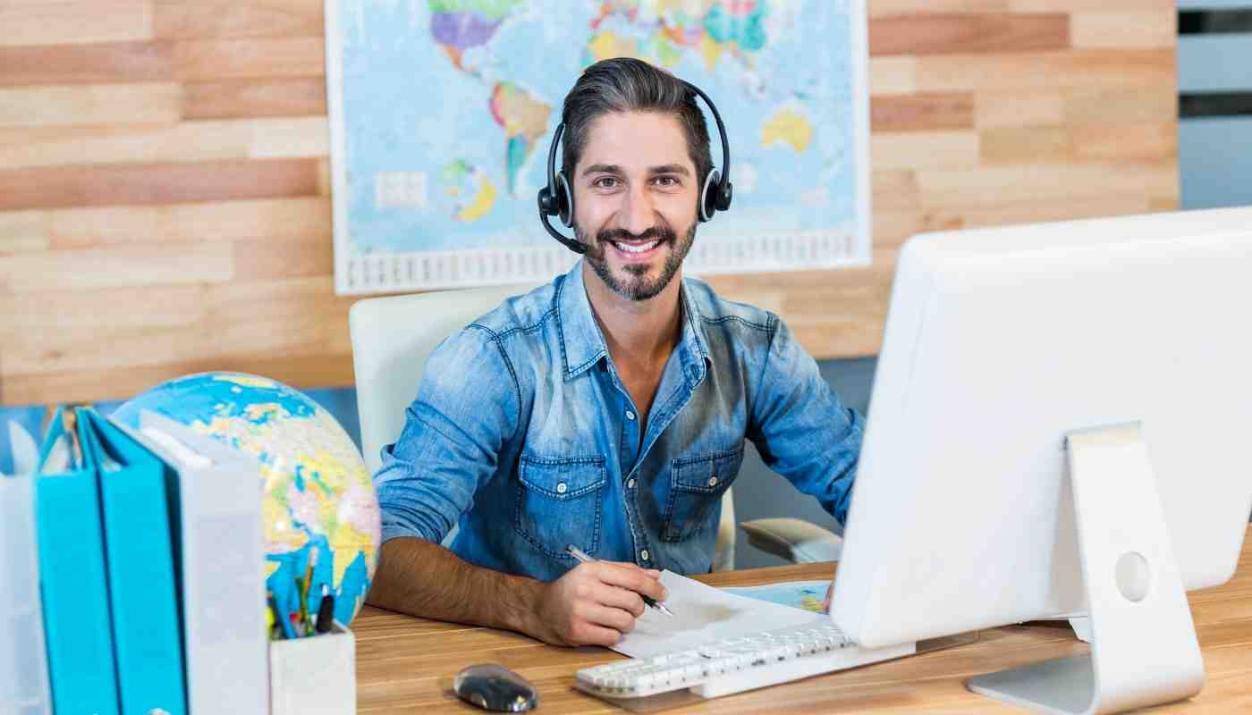 30 trabajos prácticos para papás amas de casa en 2023 (¡con salarios altos!)