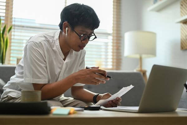 Los 32 mejores trabajos que pagan semanalmente (y lo que pagan por semana) Los 32 mejores trabajos que pagan semanalmente (y lo que pagan por semana)