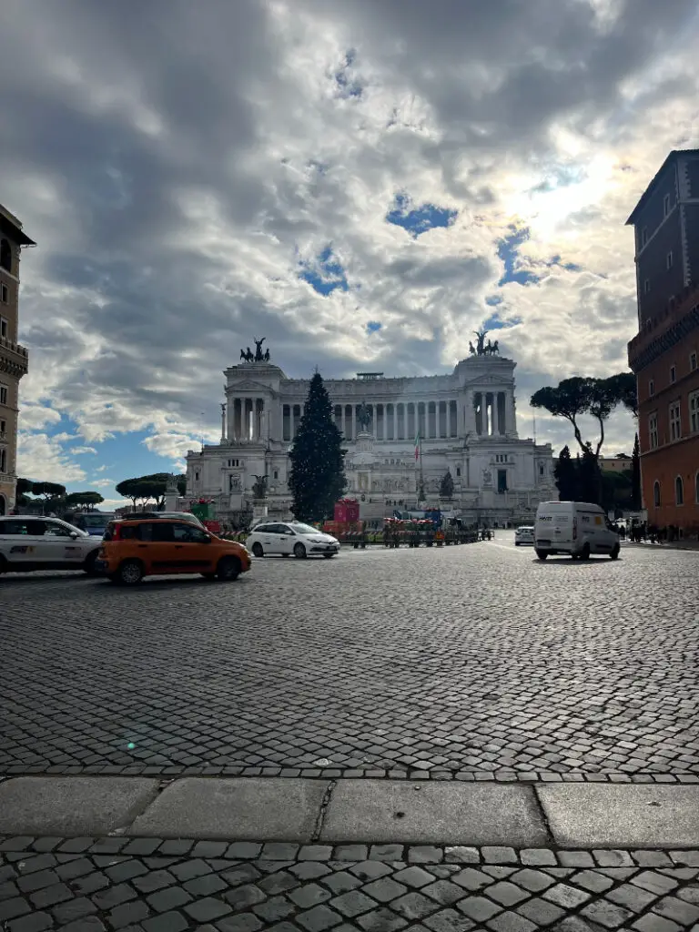 Vivir en Roma para nómadas digitales: La MEGA Guía (2023) Vivir en Roma para nómadas digitales: La MEGA Guía (2023)