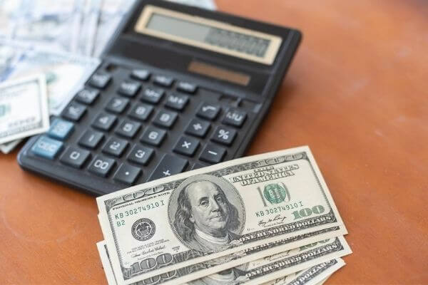 ¿Cuál es el ingreso anual de $50 por hora? ¿Cuál es el ingreso anual de $50 por hora?