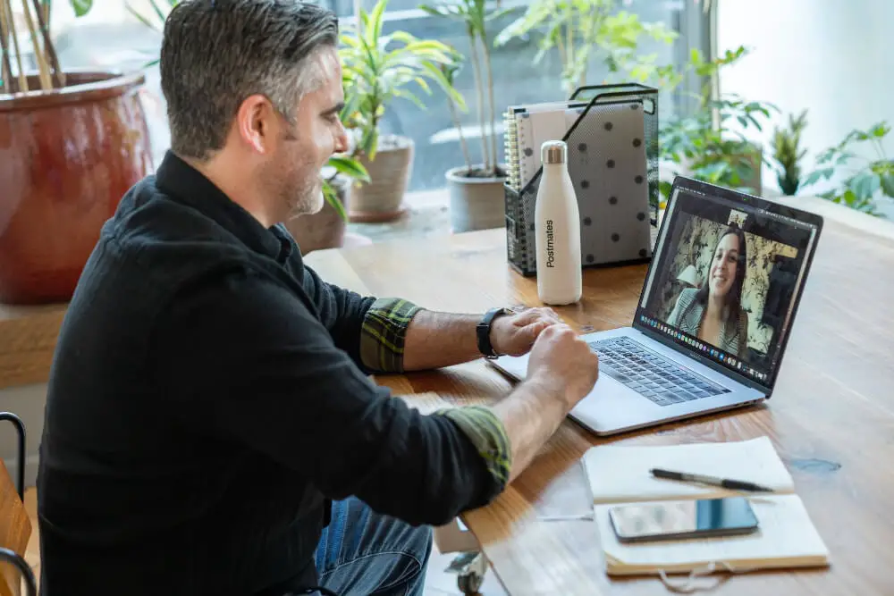 Asistentes virtuales de redes sociales: lo que debe saber antes de contratar Asistentes virtuales de redes sociales: lo que debe saber antes de contratar