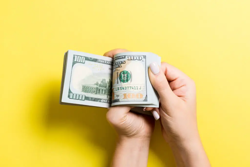 8 formas de ganar dinero con blogs (Guía 2023) 8 formas de ganar dinero con blogs (Guía 2023)