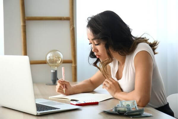 $49,000 al año ¿cuánto es una hora? ¿Buen salario para vivir? $49,000 al año ¿cuánto es una hora? ¿Buen salario para vivir?