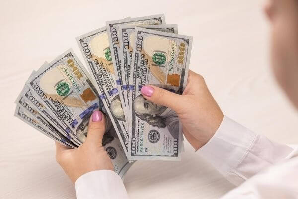 $52,000 al año ¿cuánto es una hora? ¿Son buenos 52.000 al año? $52,000 al año ¿cuánto es una hora? ¿Son buenos 52.000 al año?