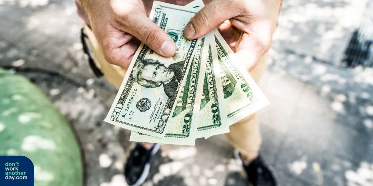 31 formas FÁCILES de ganar dinero sin hacer nada (Guía 2023)