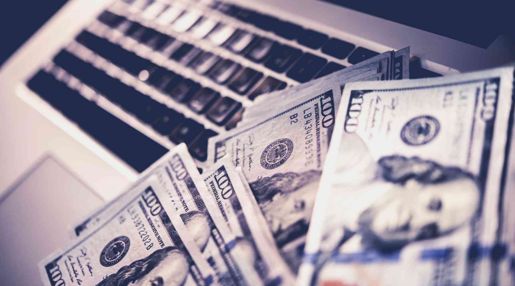 Cómo ganar dinero en línea para principiantes (Guía 2023)