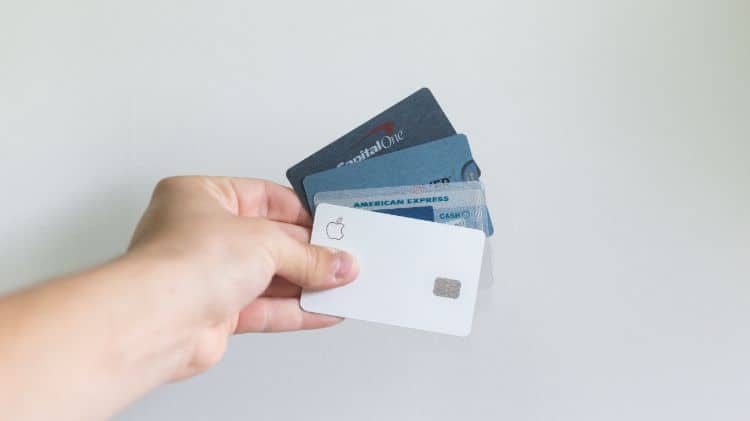 La mejor tarjeta de débito para adolescentes: 22 opciones increíbles La mejor tarjeta de débito para adolescentes: 22 opciones increíbles