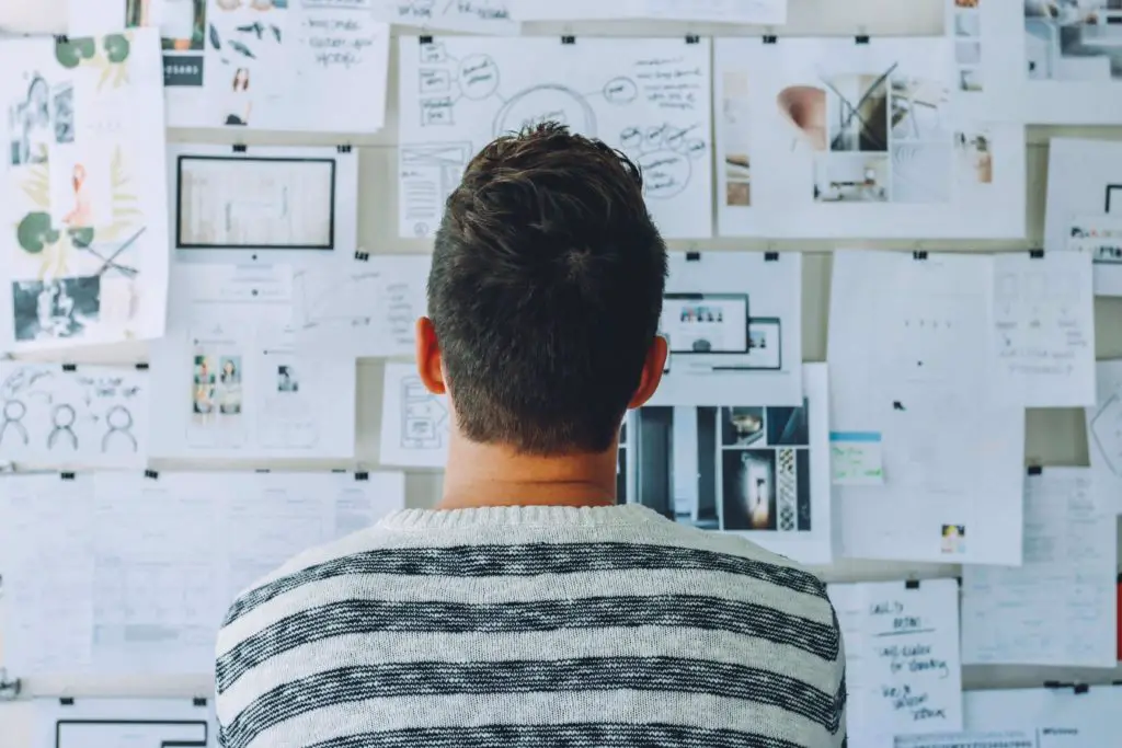 Los 7 pasos para responder la pregunta “¿Qué debo hacer con mi vida?” Los 7 pasos para responder la pregunta “¿Qué debo hacer con mi vida?”