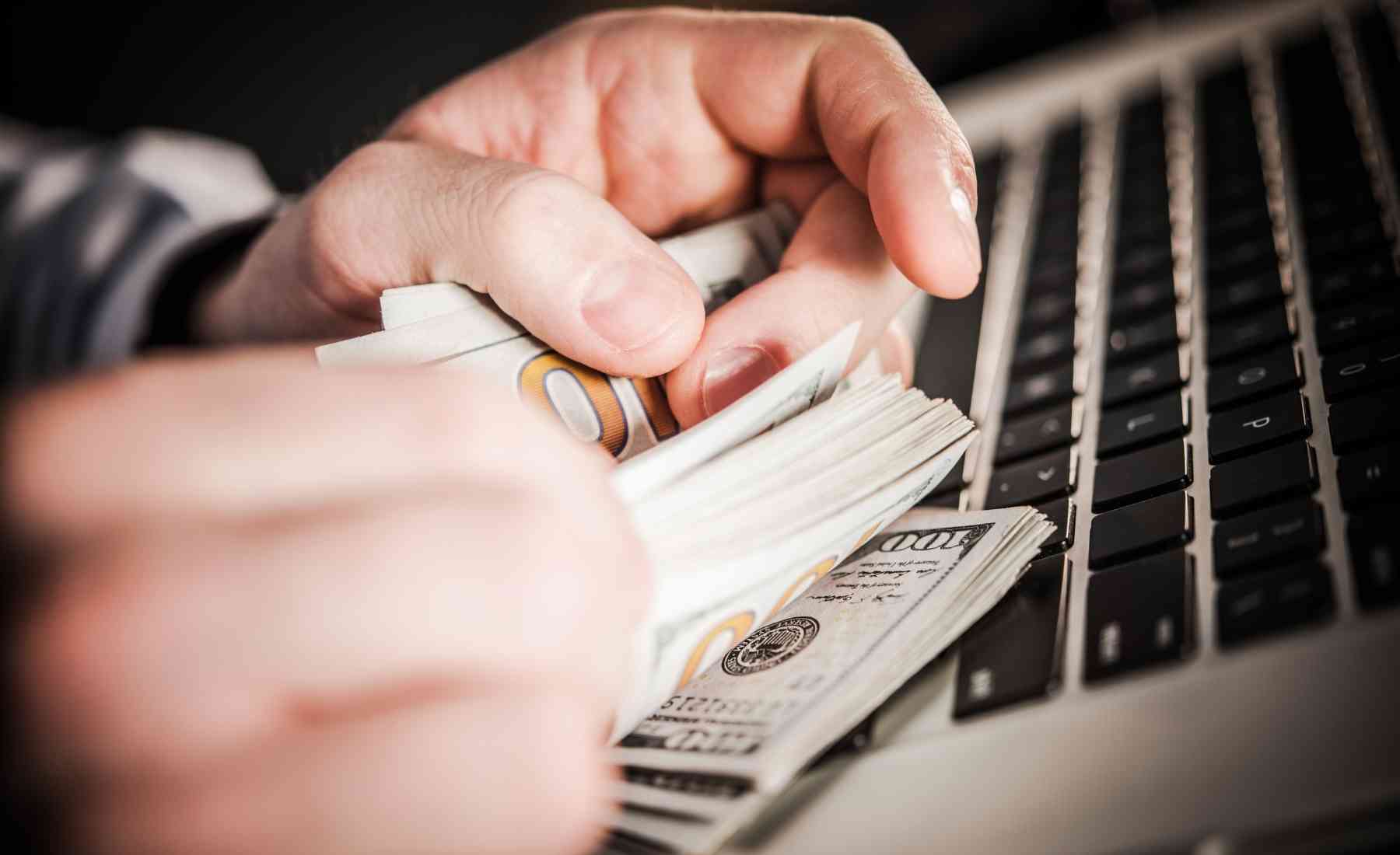 Cómo ganar $500 al día – Métodos legítimos (Guía 2023)