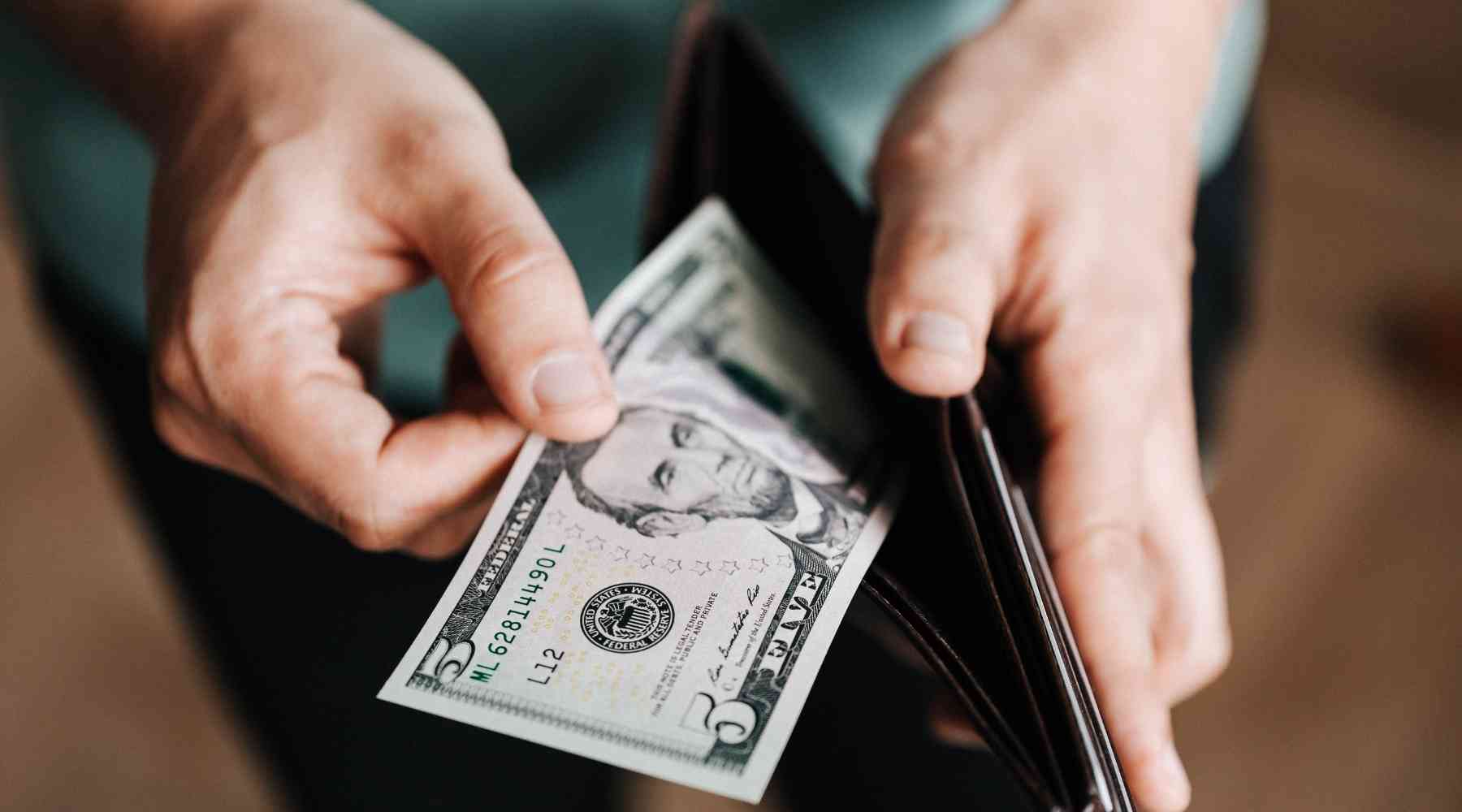 Más de 13 formas de gastar dinero para ganar dinero (Guía 2023)