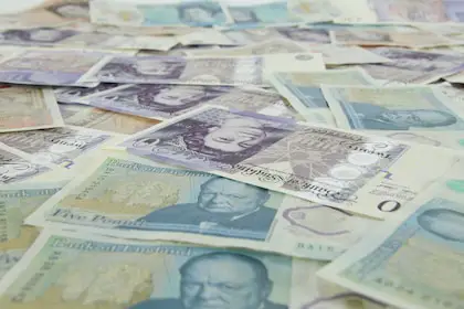 ¿10.000 libras esterlinas son mucho dinero? 13 formas de triunfar en el Reino Unido ¿10.000 libras esterlinas son mucho dinero? 13 formas de triunfar en el Reino Unido